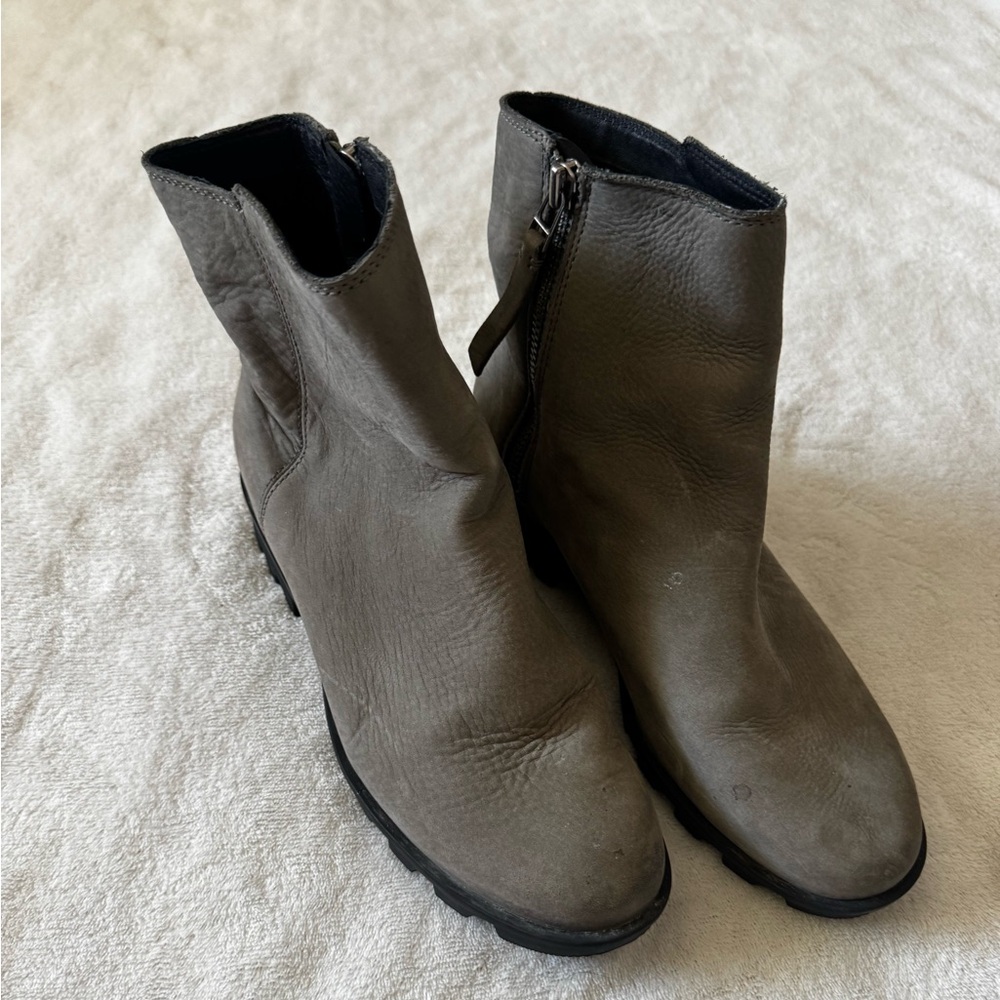 Sorel Women's Taupe Ankle Boots